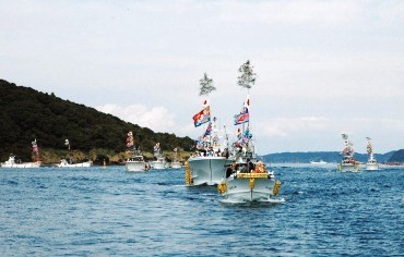 星鹿くんち（漁船パレード）